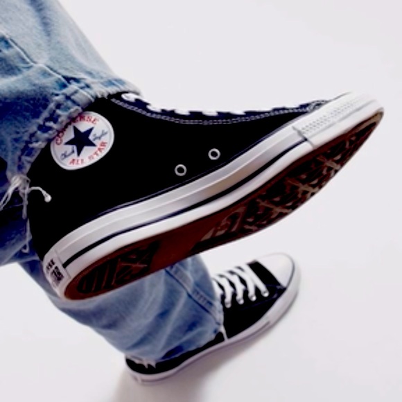 Chuck Taylor All Star Canvas classic, comfortable, and cool😍🔥😎 unisex NWOT - Picture 2 of 4